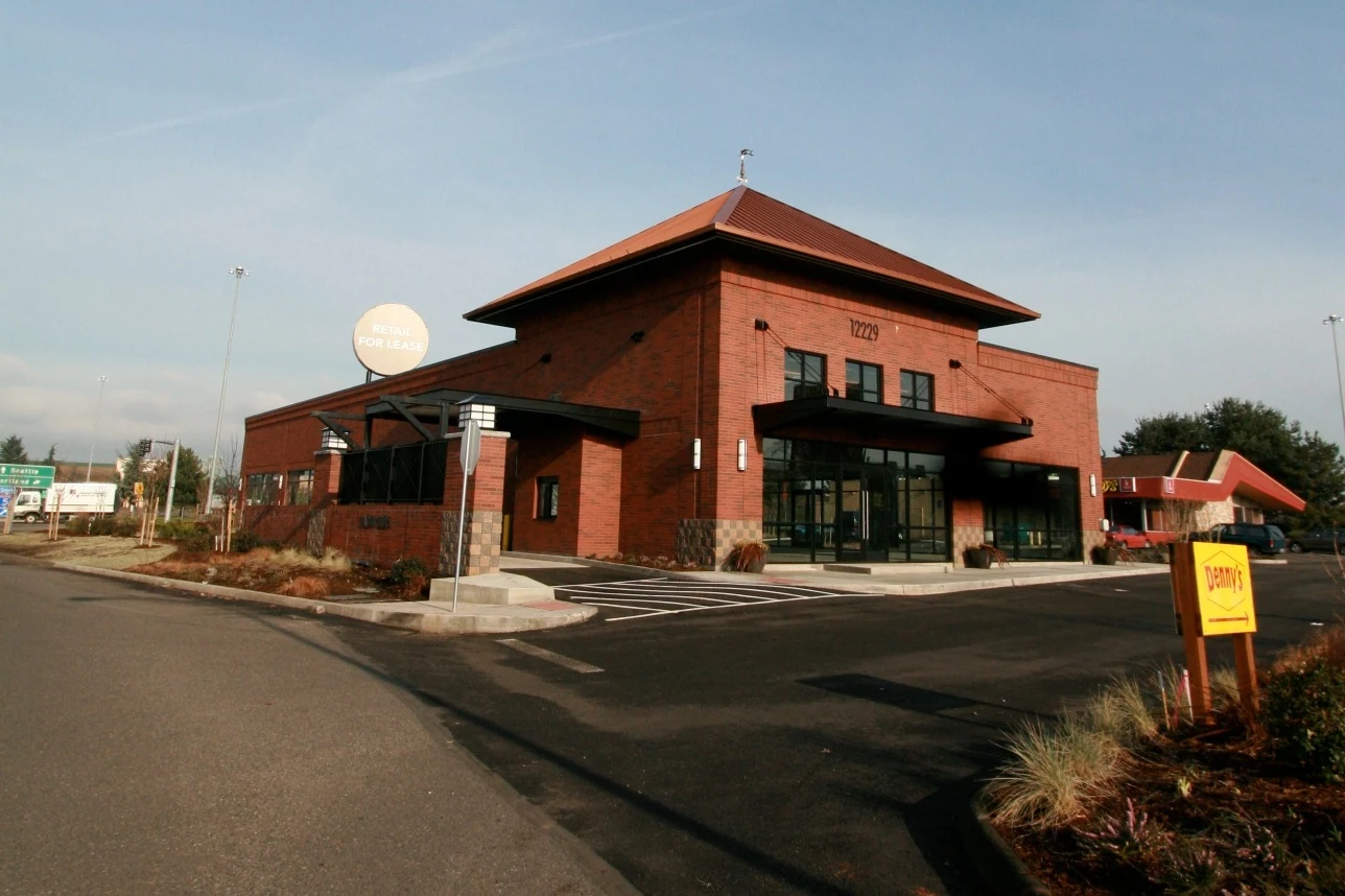 Hayden Harbor Retail — project photograph 2