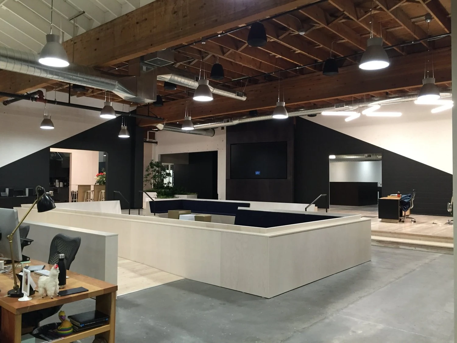 Swift Office Building — project photograph 4