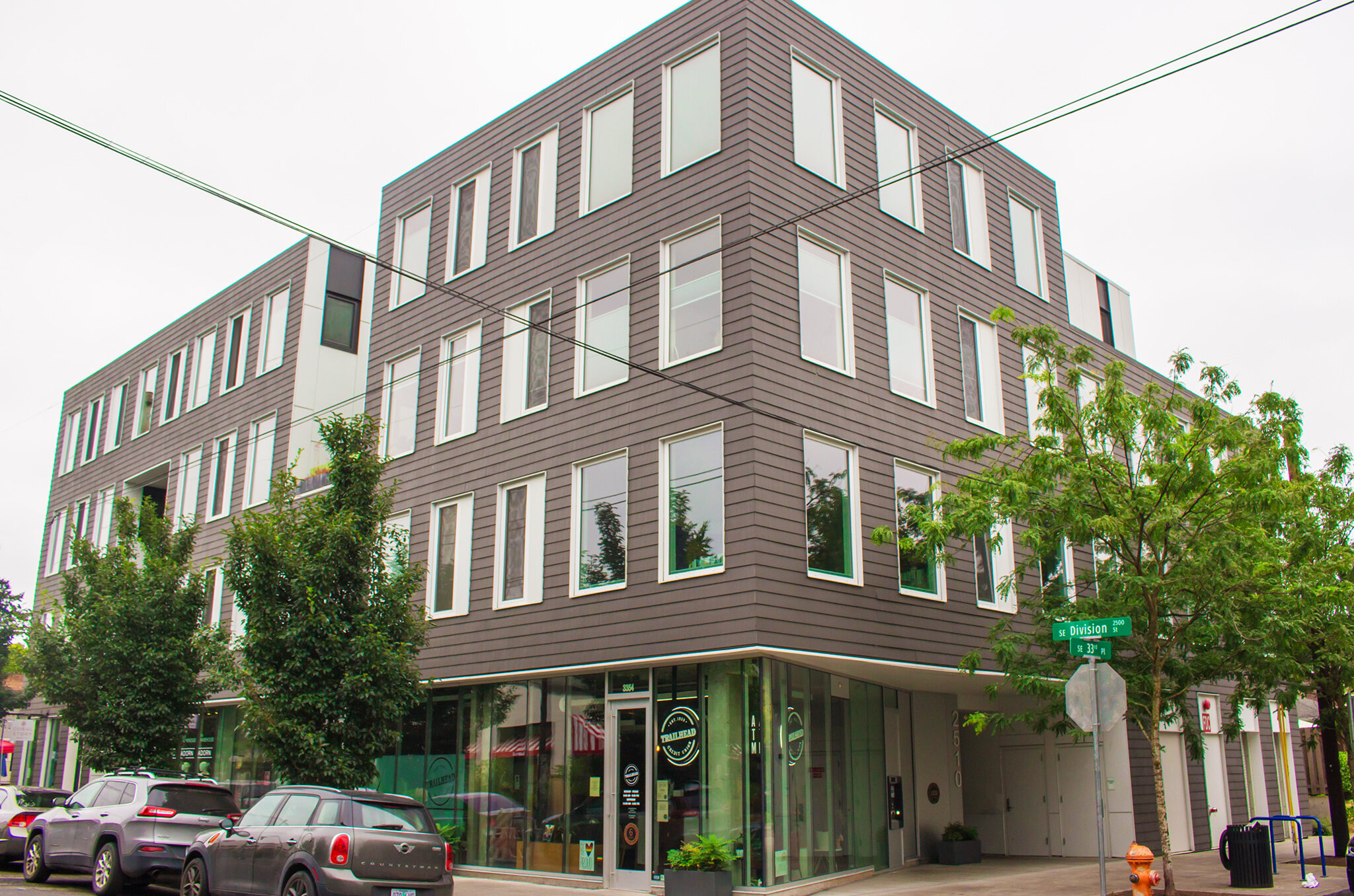 3330 SE Division